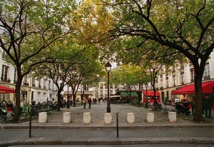 Place du Marché Sainte Catherine, la bolla di tranquillità, nel quartiere movimentato di Le Marais